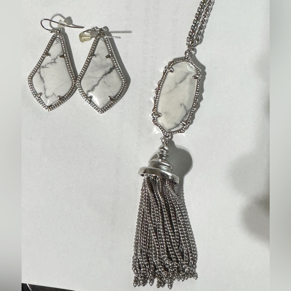 Kendra Scott Everly tassel necklace and Alex earrings